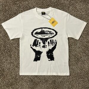 White Graphic Streetwear T-Shirt – Size Medium – New